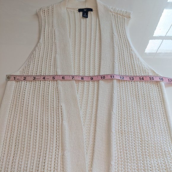 GAP Open Knit Long Sweater Vest in White, Like New - Picture 7 of 9
